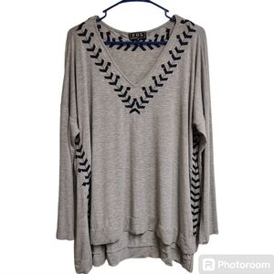 POL top medium bohemian long sleeve top medium gray top medium POL long sleeve